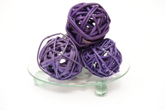 SZÁRAZ VESSZŐ LABDA 4CM LILA