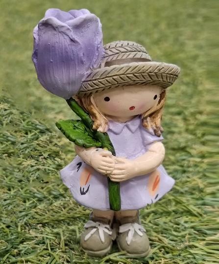 POLY LÁNY LILA VIRÁGGAL 9CM 045616